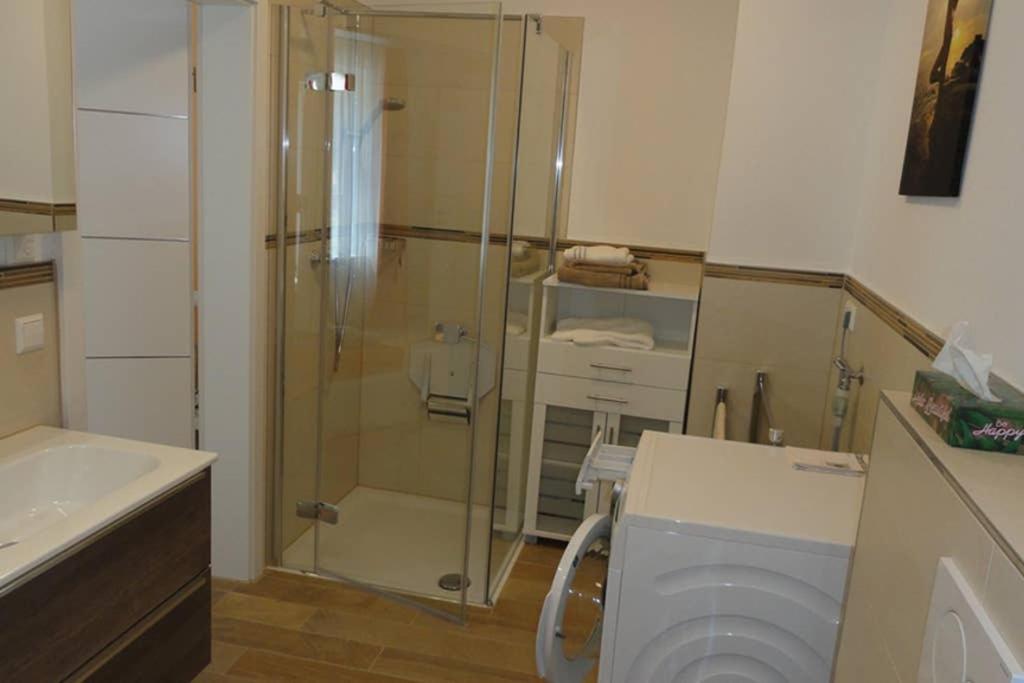 Top 2 Zi-Wohnung, 350 M Zum See フリードリヒスハーフェン エクステリア 写真