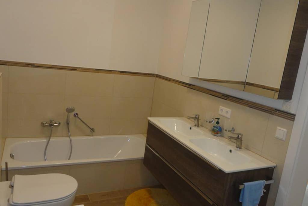 Top 2 Zi-Wohnung, 350 M Zum See フリードリヒスハーフェン エクステリア 写真